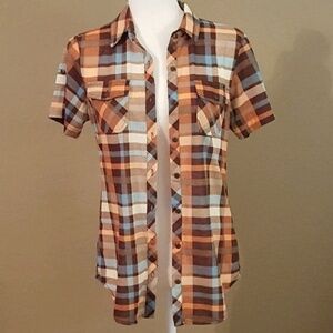 Bella D - Short‎ Sleeve Plaid Button Down